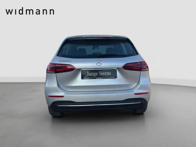 Mercedes-Benz B 250 B 250 e Style