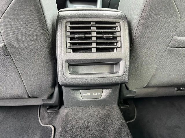 Volkswagen Golf DSG Life Variant