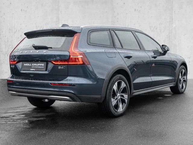Volvo V60 Cross Country AWD Plus