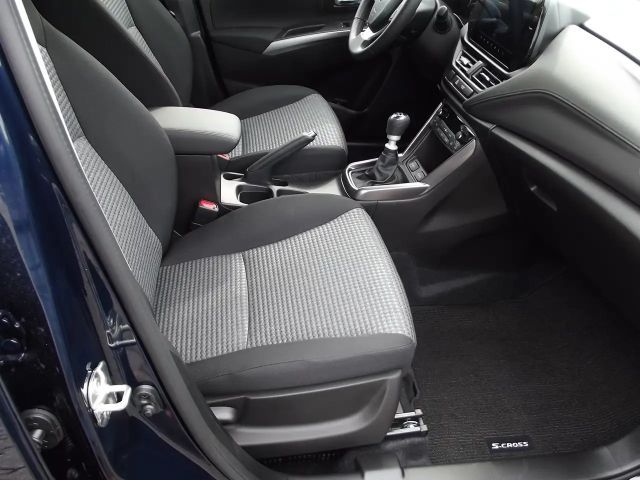 Suzuki S-Cross Hybrid