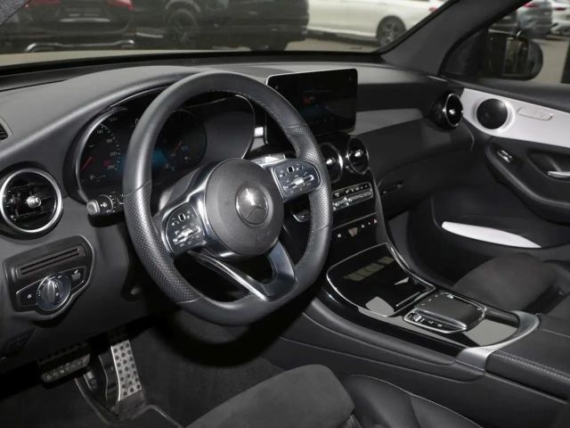 Mercedes-Benz GLC 300 4MATIC AMG Line