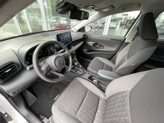 Toyota Yaris Hatchback Hybride VVT-i