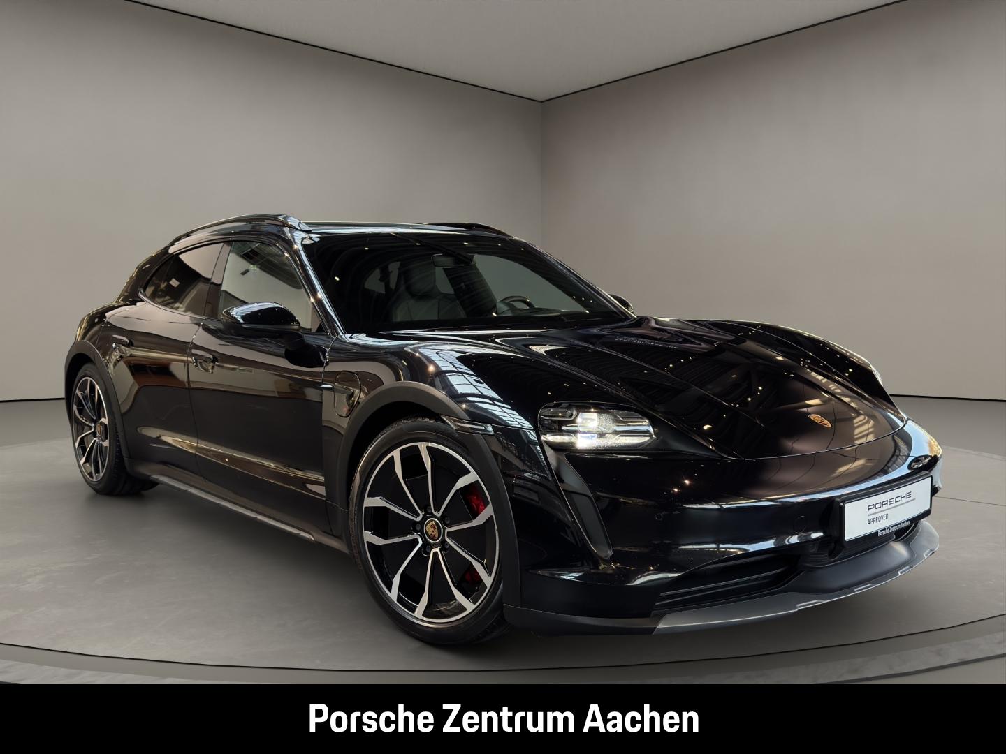Porsche Taycan 4S Cross Turismo