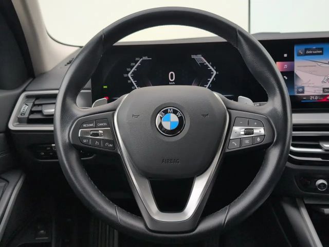 BMW 330 330i Touring xDrive