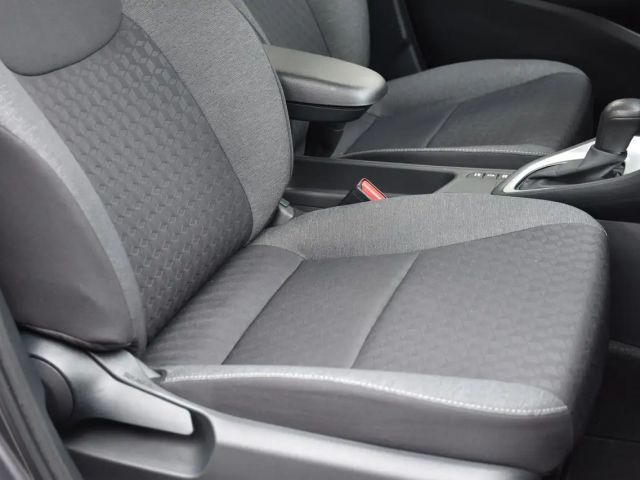 Toyota Yaris 1.5 Dual-VVT-iE (Hybrid)