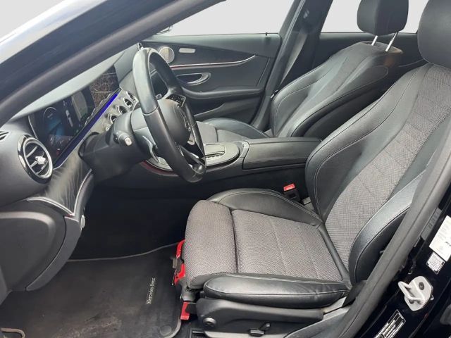 Mercedes-Benz E 200 AVANTGARDE Estate