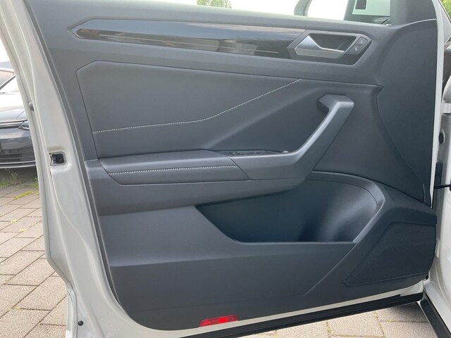 Volkswagen T-Roc 1.5 TSI DSG R-Line