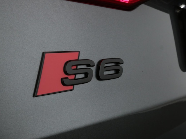 Audi S6 Avant Quattro