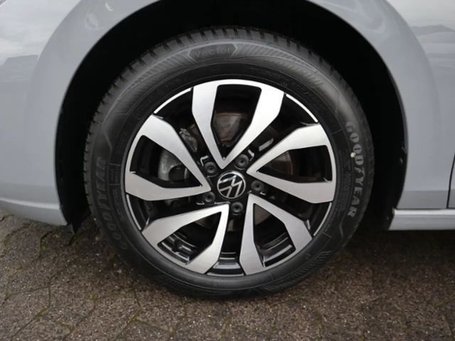 Volkswagen Golf 1.5 TSI Golf VIII