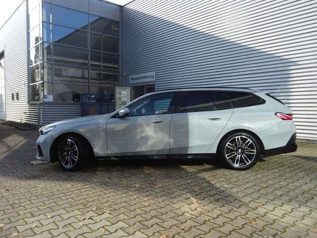 BMW 540 540d M-Sport Touring xDrive