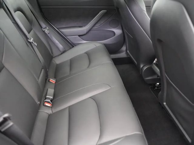 Tesla Model 3 AWD Long Range