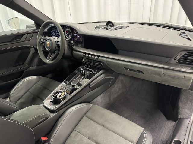 Porsche 911 Carrera Coupé GTS