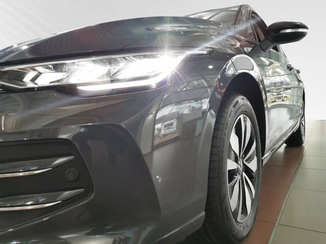 Volkswagen Golf 1.5 eTSI DSG Golf VIII