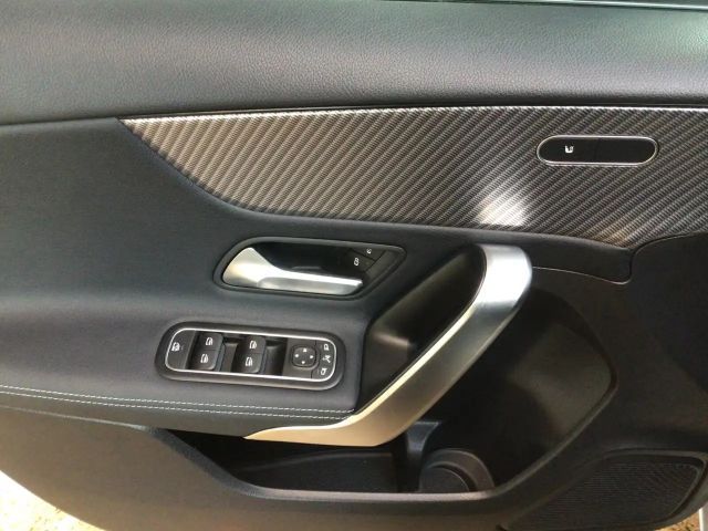 Mercedes-Benz A 180 Progressive