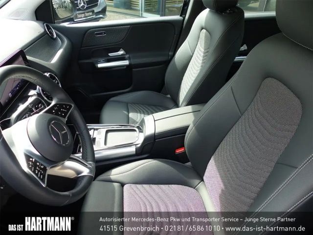 Mercedes-Benz B 180 Progressive Sedan