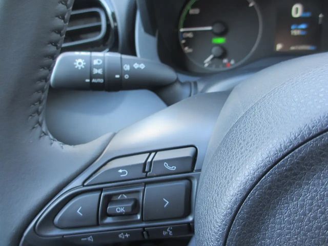 Mazda 2 Mazda2 Hybrid Centre Line