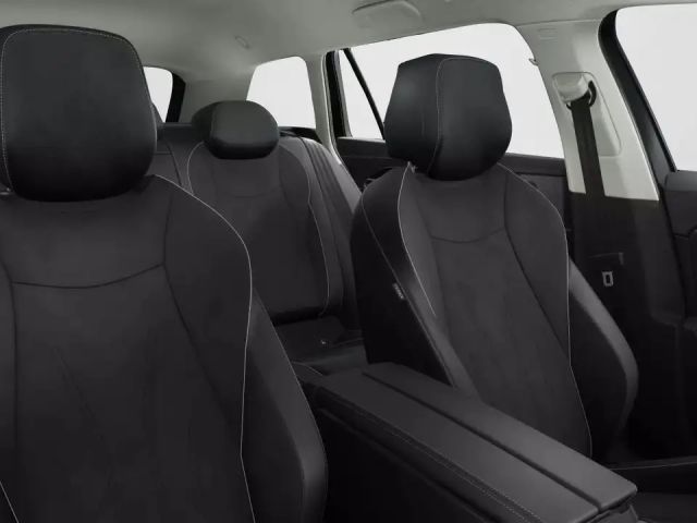 Volkswagen Passat 1.5 eTSI Business DSG Variant