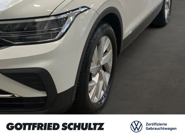 Volkswagen Tiguan ACTIVE TSI NAVI SITZHEIZUNG EINPARKHILFE LED