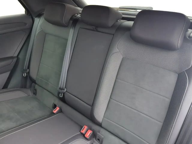 Volkswagen T-Roc 1.5 TSI DSG R-Line