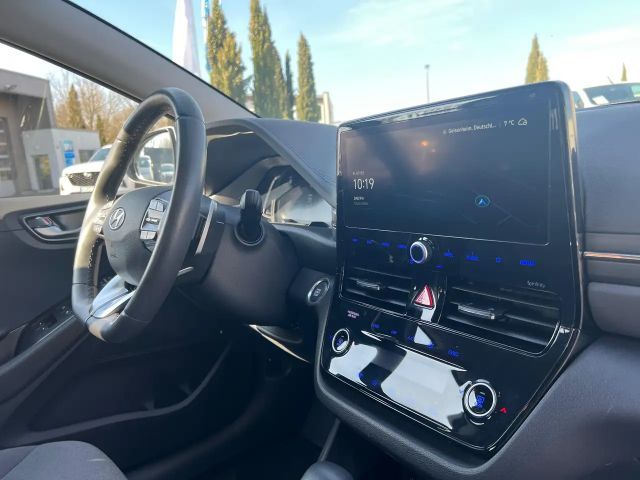 Hyundai Ioniq 1.6 Hybrid Plug-in Style