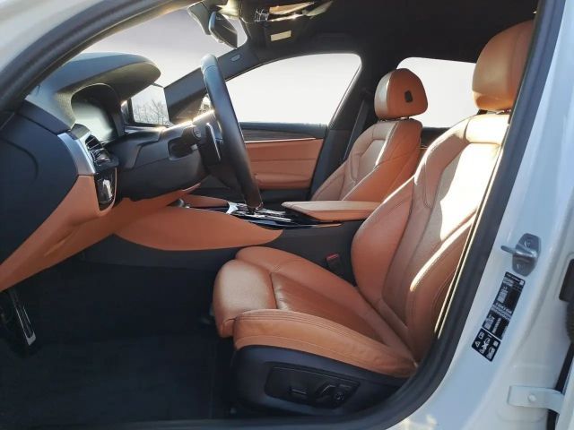 BMW 540 540d M-Sport Touring xDrive