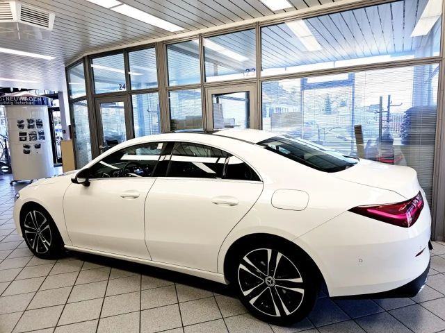 Mercedes-Benz CLA 180 Coupé Progressive