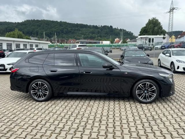 BMW 520 520d M-Sport Touring