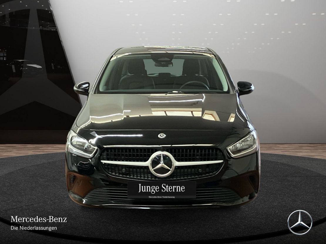 Mercedes-Benz B 180 Sedan