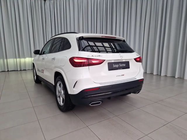 Mercedes-Benz GLA 200 4MATIC AMG Line GLA 200 d