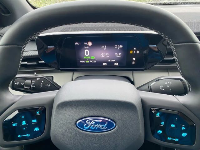 Ford Explorer Premium RWD