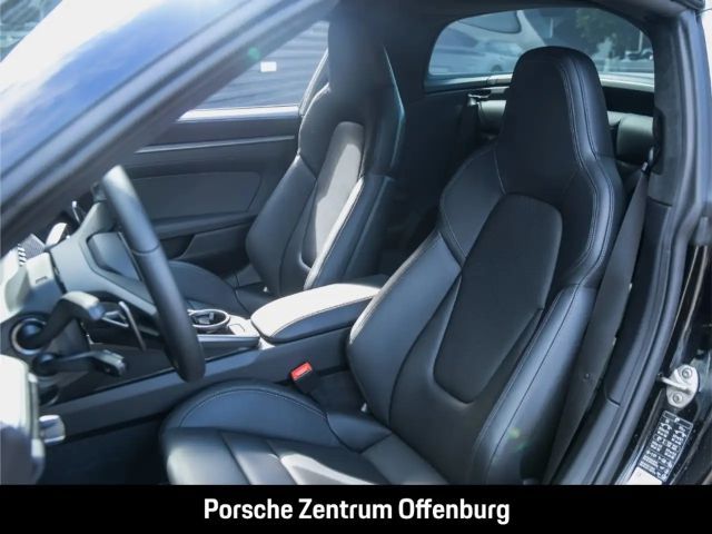 Porsche 992 4 Coupé Targa