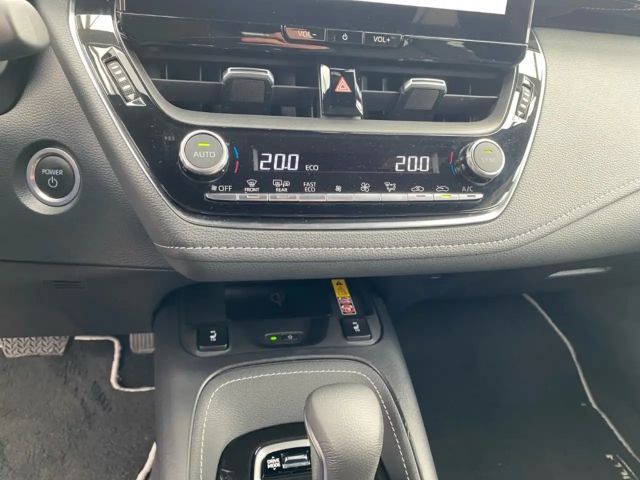 Toyota Corolla Hybride Team D