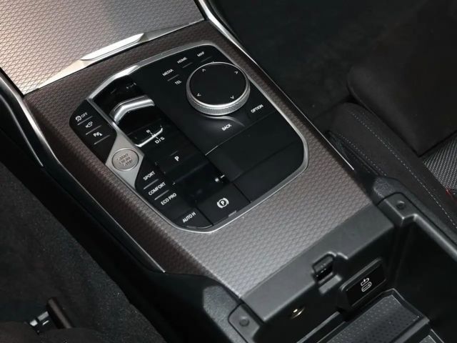 BMW 330 330d M-Sport Touring xDrive