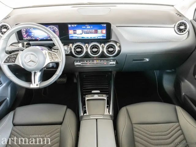 Mercedes-Benz B 180 B 180 Progressvie Advanced Digital Display LED