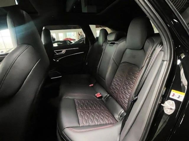 Audi RS6 Avant Performance Quattro