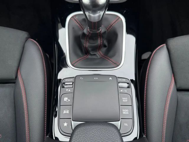 Mercedes-Benz A 200 AMG Line