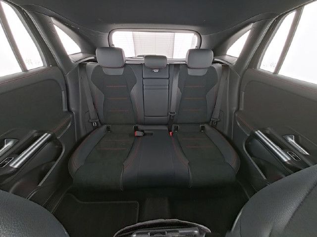 Mercedes-Benz EQA 300 4MATIC