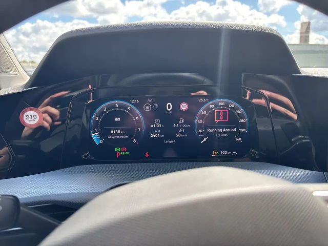 Volkswagen Golf 1.5 eTSI Golf VIII