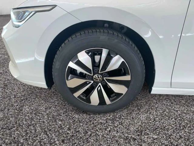 Volkswagen Golf 1.5 eTSI DSG