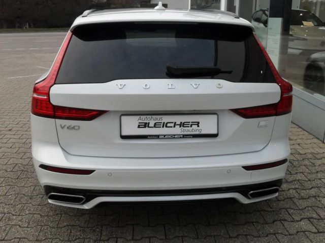 Volvo V60 AWD R-Design T8