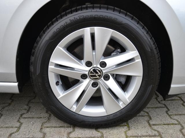 Volkswagen Golf 1.5 TSI Golf VIII