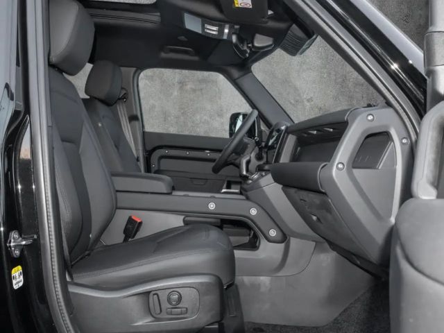 Land Rover Defender 110 D300 Dynamic SE