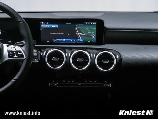 Mercedes-Benz A 200 Progressive