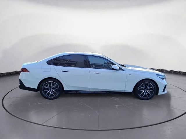 BMW 520 520d M-Sport Sedan xDrive