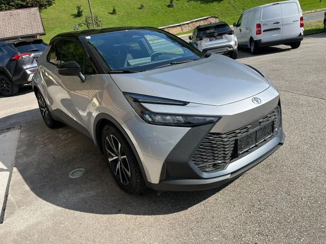 Toyota C-HR Active Hybride