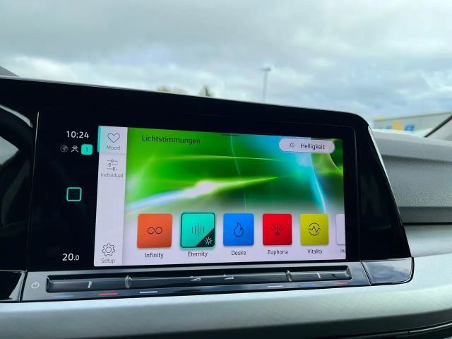 Volkswagen Golf DSG Life Variant