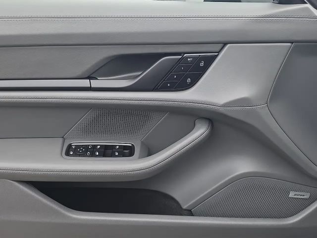 Porsche Taycan 4S Cross Turismo