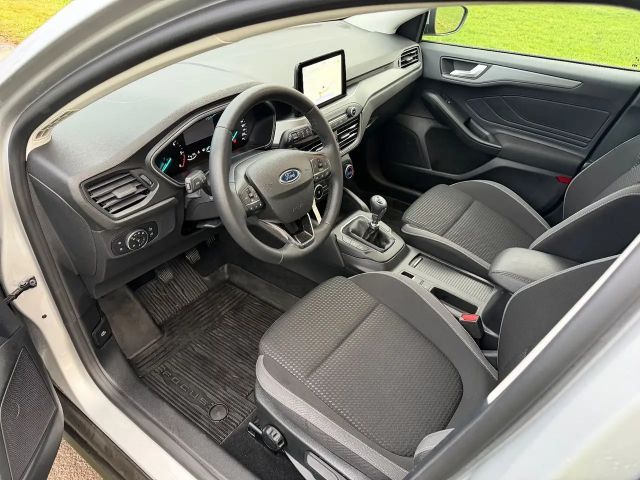 Ford Focus Cool & Connect Wagon