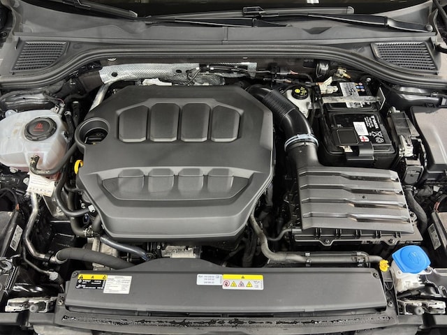 Volkswagen Golf R-Line Variant