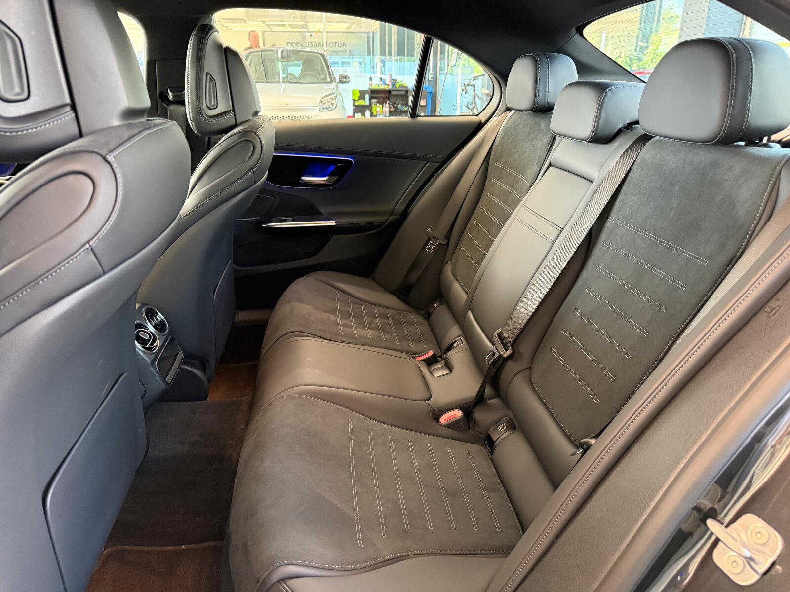 Mercedes-Benz C 220 AMG Line C 220 d Sedan